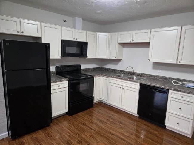 Photo - 1357 US-30 Unit #1