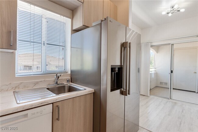 Photo - 1301 Red Gable Ln Unit 204