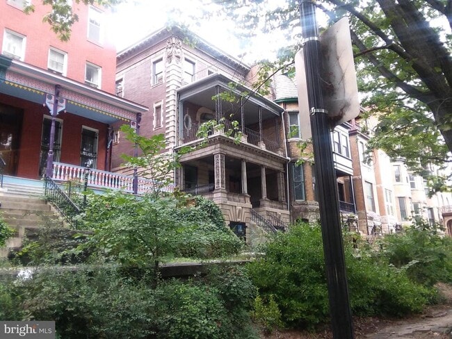 Photo - 2012 Mt Royal Terrace