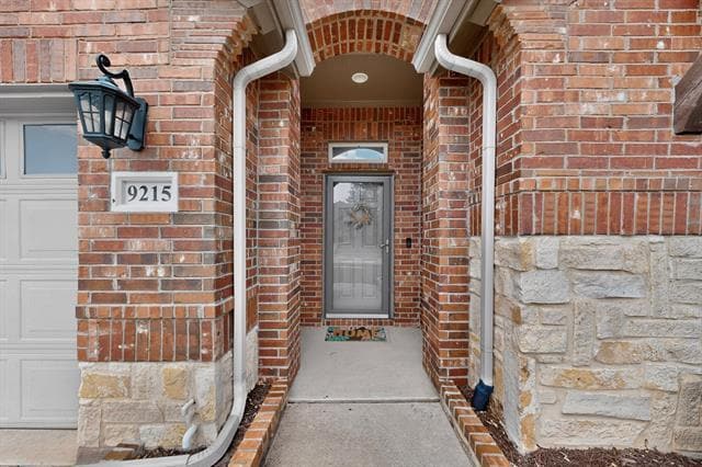 9215 Moon River Ct