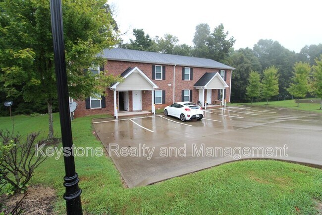 Building Photo - 531 Peachers Ridge Rd Unit A