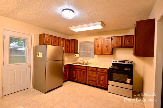 Photo - 138 Crestwood Dr