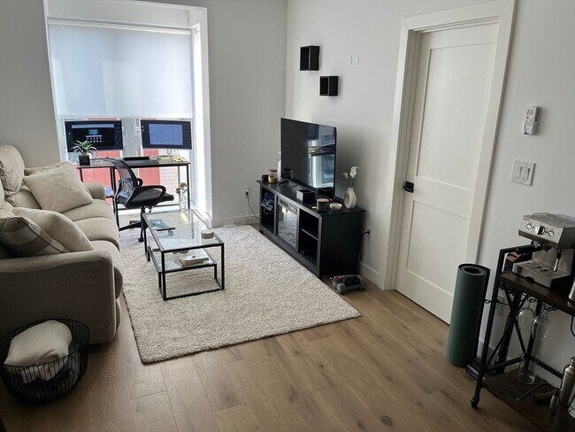 Photo - 144 Old Colony Ave Unit 303