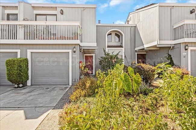 Building Photo - 1757 30th Ave