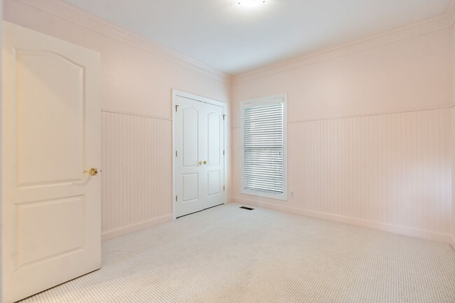 Photo - 30135 Porter Dr