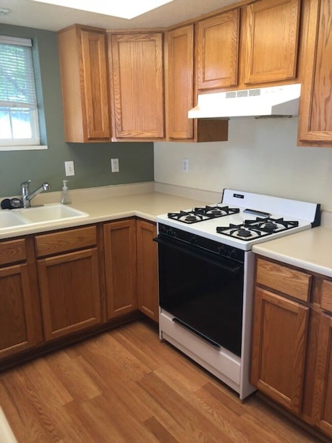 Photo - 29 Somerset Pl