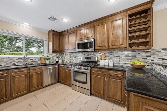 Photo - 1607 Willowby Dr