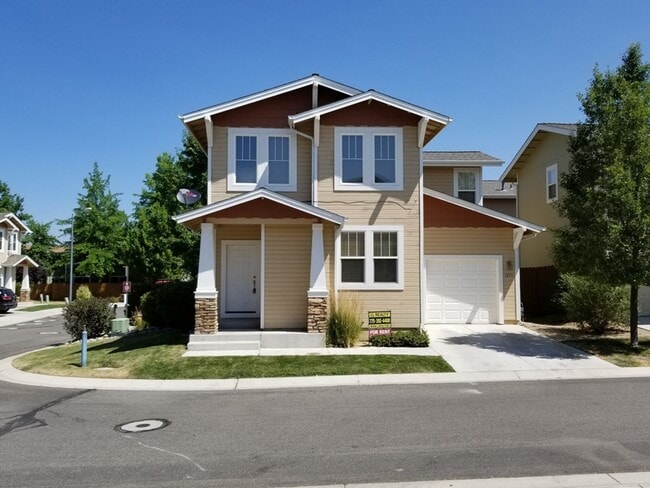 3 Bedroom Home in Gardnerville Ranchos - 3 Bedroom Home in Gardnerville Ranchos