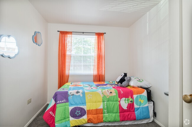 2BR Standard - Den/Secondary Bedroom - Broadview Gardens Apartments