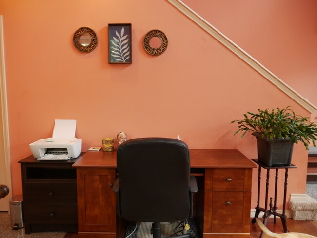 Escritorio - 26115 220th Pl SE