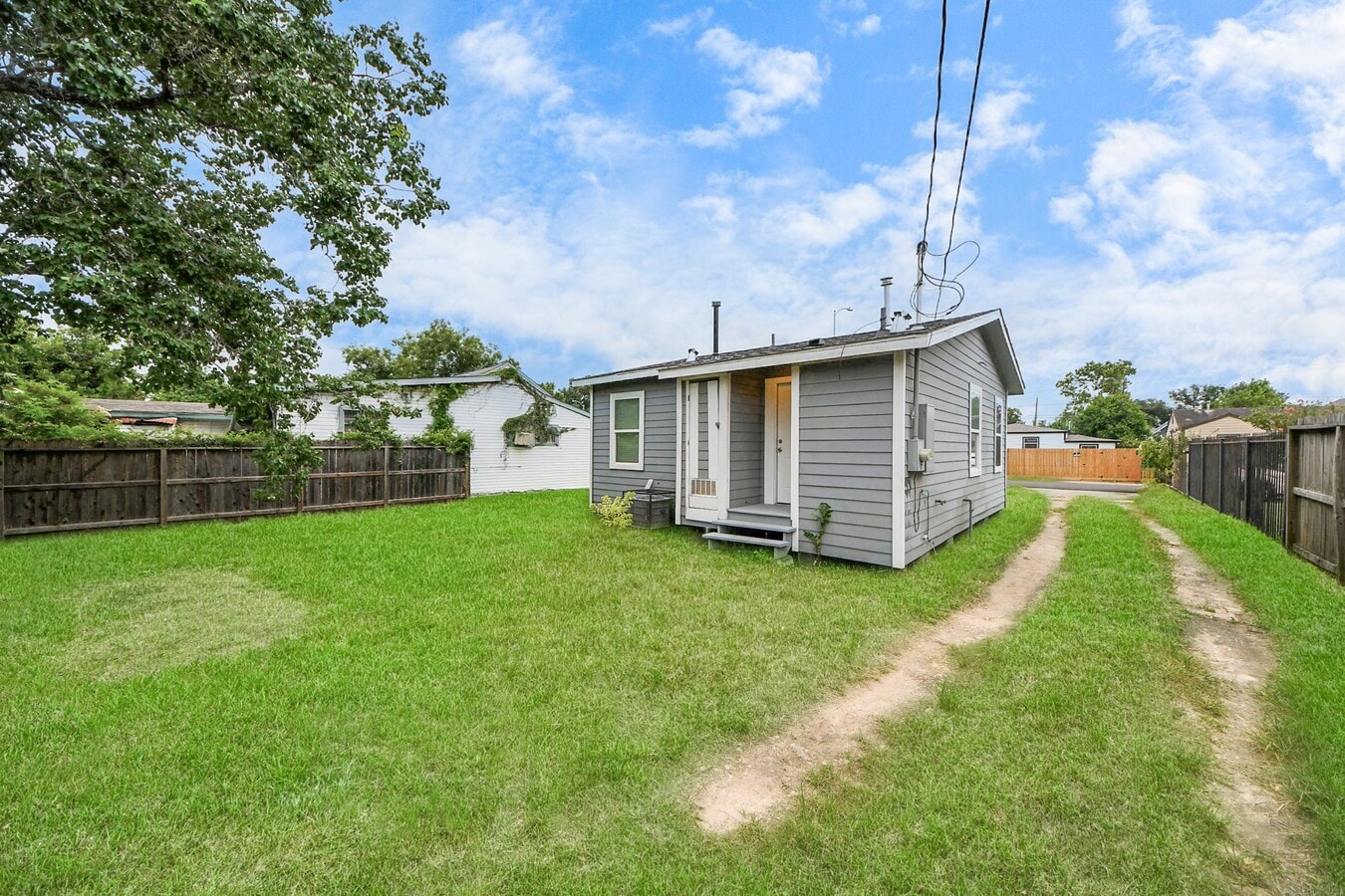 Photo - 233 N Carolina St