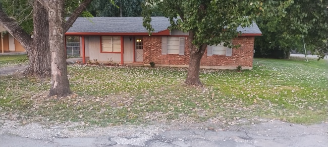 Building Photo - 441 Mockingbird Ln Rental