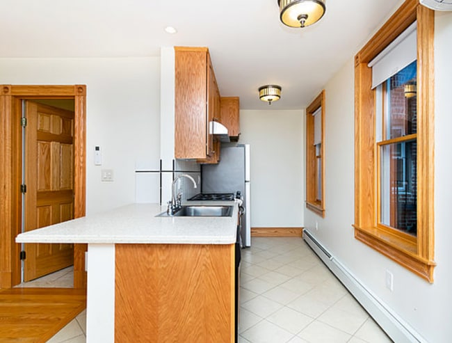 Building Photo - 25 Phillips St Unit 3 Rental
