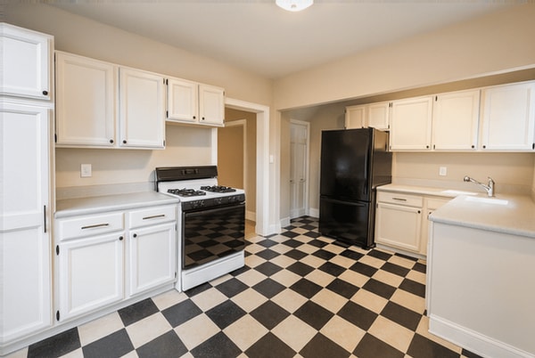 Building Photo - 537 W 3rd Ave Unit 1
