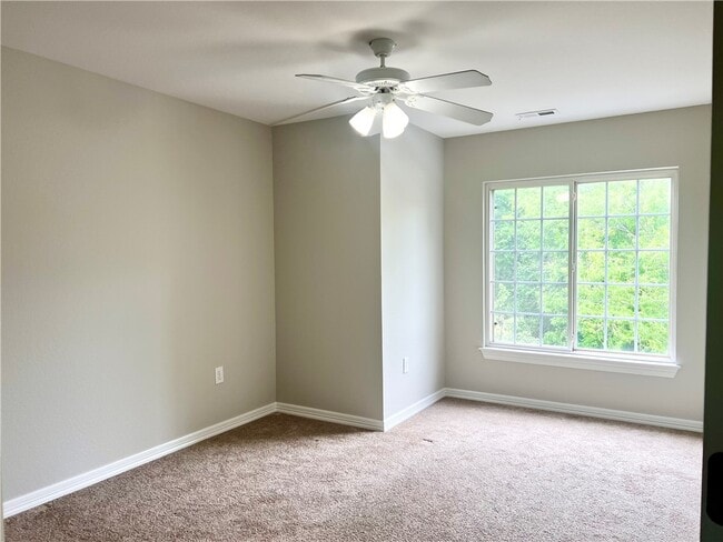 Photo - 564 S Pierremont Dr