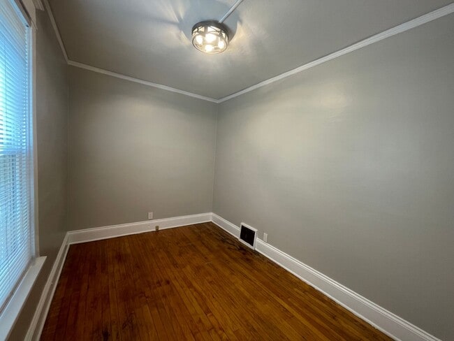 Photo - 2524 N Weil St Unit 2524 N Weil St Lower