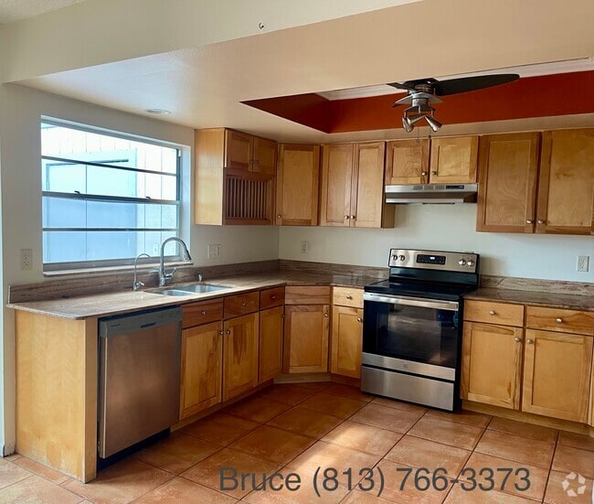 Building Photo - 15304 Morning Dr Rental