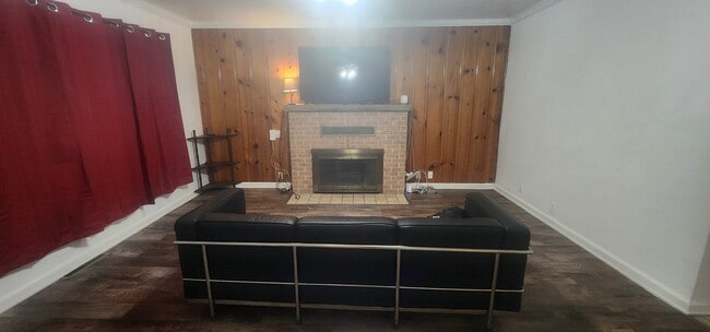 Photo - 406 NE 74th St