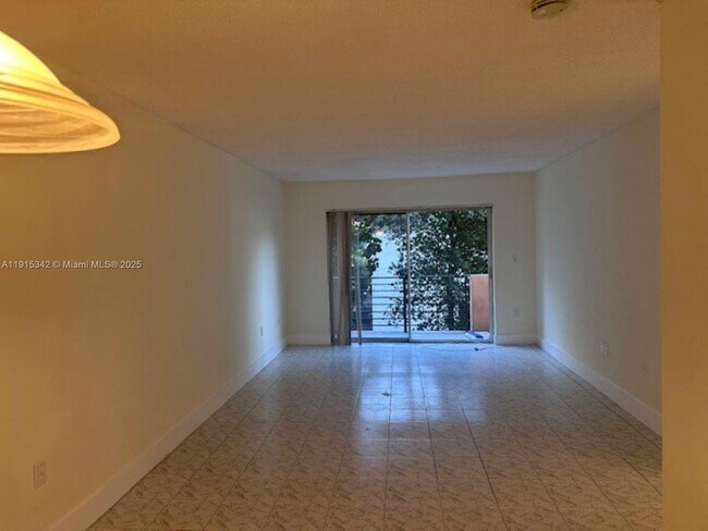 Photo - 365 NE 125th St Unit 206