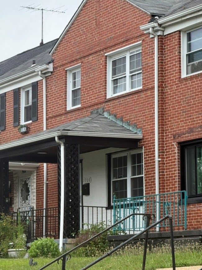 Photo - 1708 Hartsdale Rd