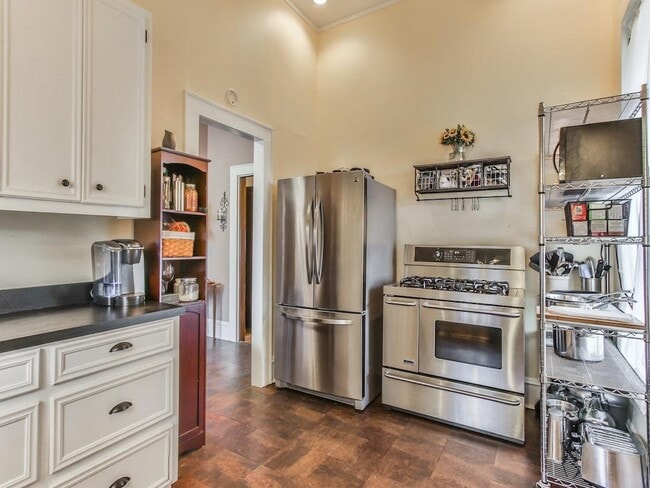 Photo - 509 E Luhn St