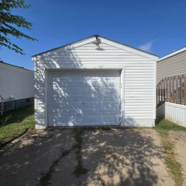 318 Autumn Park Dr
