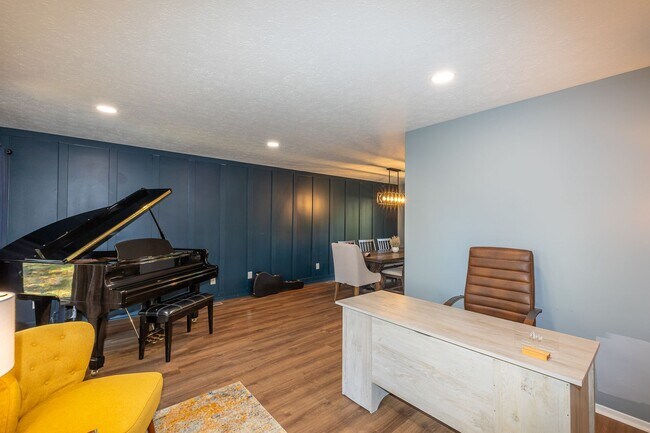 Photo - Gorgeous home for rent in very desirable M...