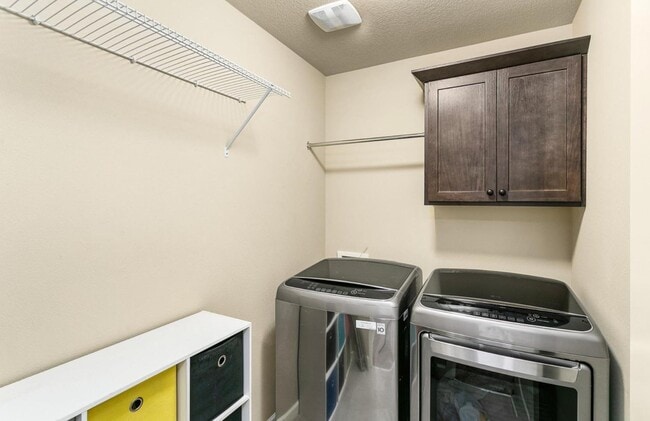 Photo - 2833 25th Ave