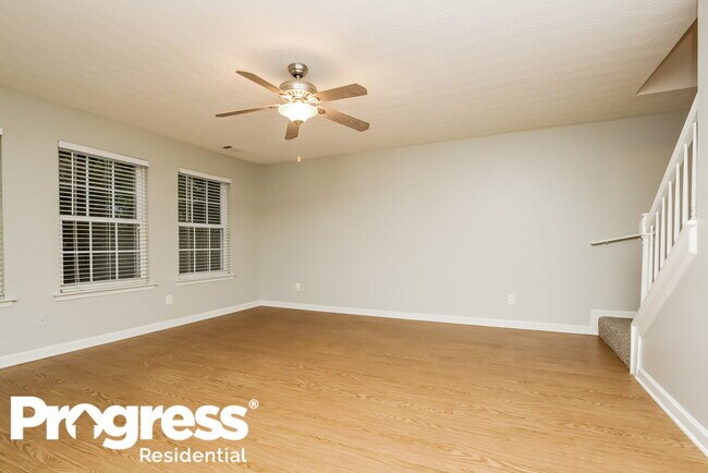 Photo - 340 Meadows Ln