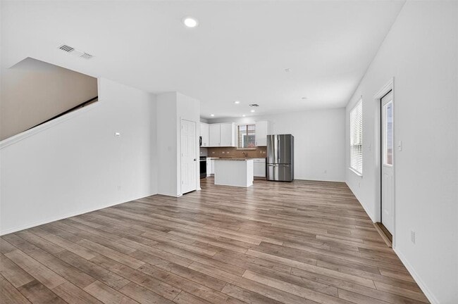 Photo - 340 Black Alder St