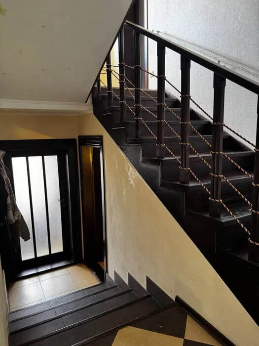 Photo - 4030 Triumph St