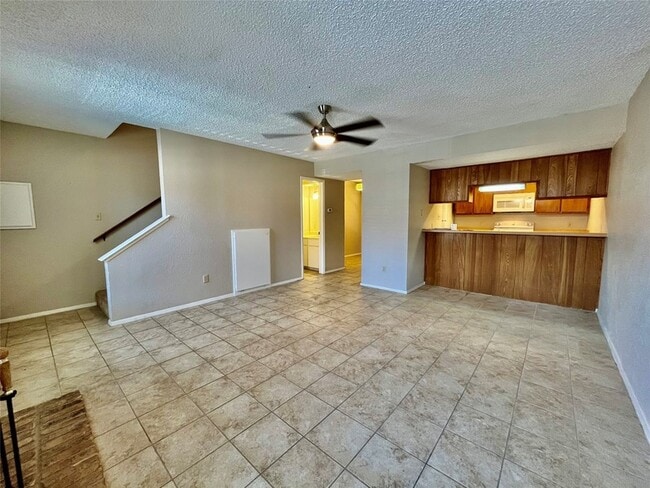 Building Photo - 1247 Dallas Dr Rental