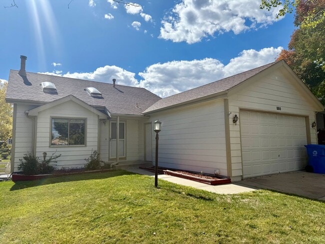Photo - 3 Bedroom 2 Bath Tri Level Home with 2 Car...
