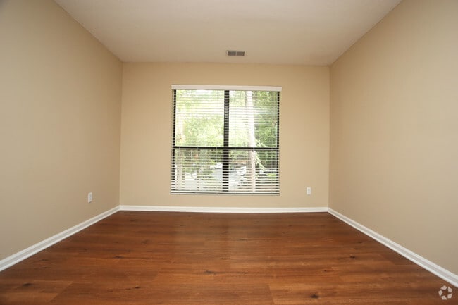 Ashbrook Apartments