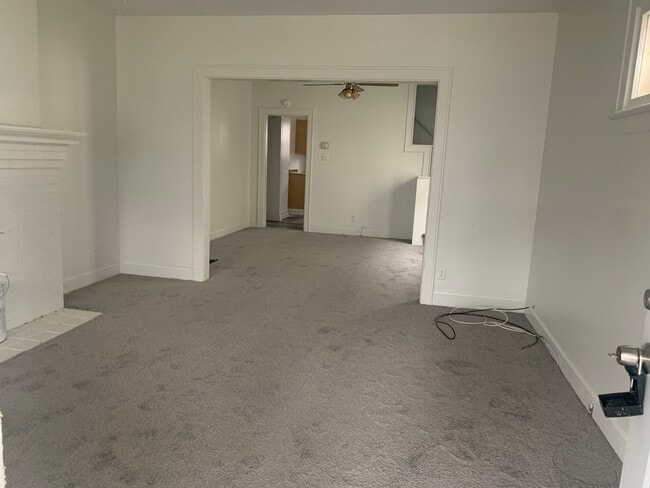 Photo - 1084 E 20th Ave