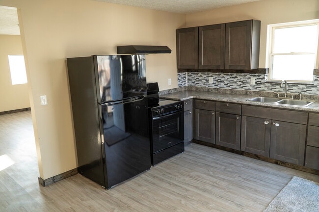 Photo - 412 E Market St Unit B