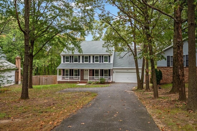 Photo - Charming Colonial in Elmhurst Station