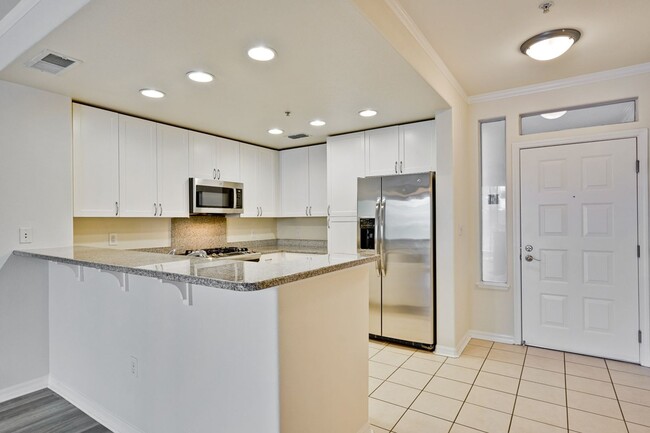 Photo - Large Santa Clara 1 Bedroom Condo in Rivermark Area