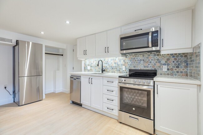 Photo - 429 Brock Ave Unit BSMT