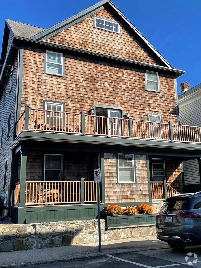 Building Photo - 600 Thames St Unit 1 Rental