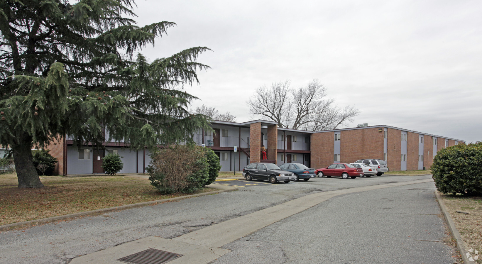 Old Point Apartments - Old Point Apartments
