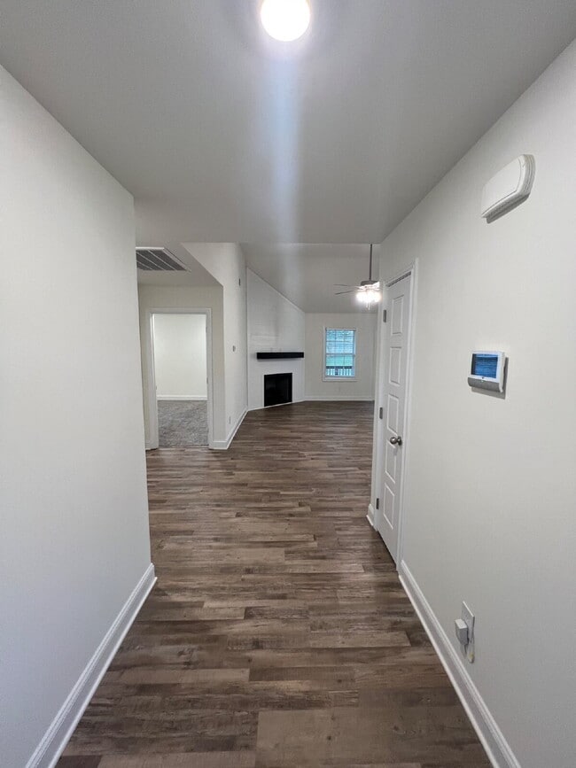 Photo - 811 Lillian Grace Dr