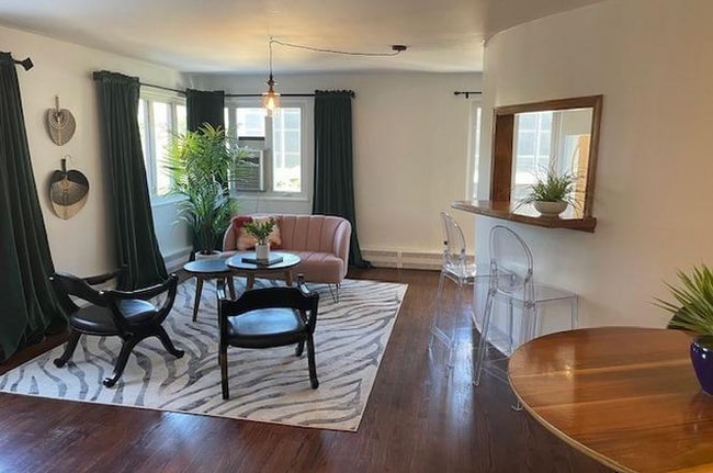 Photo - 700 W Bittersweet Pl