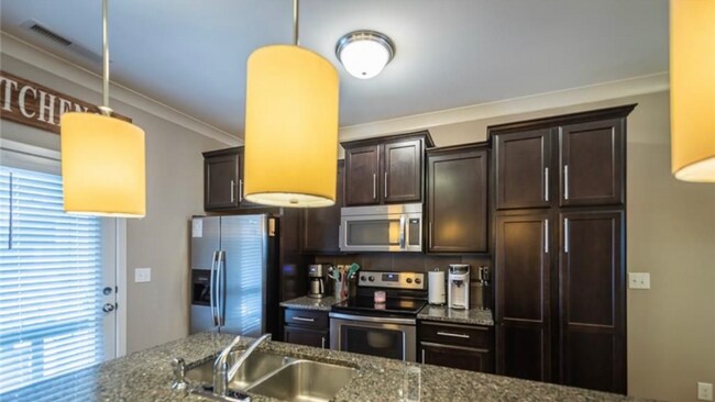 Photo - 525 Alderman Ln