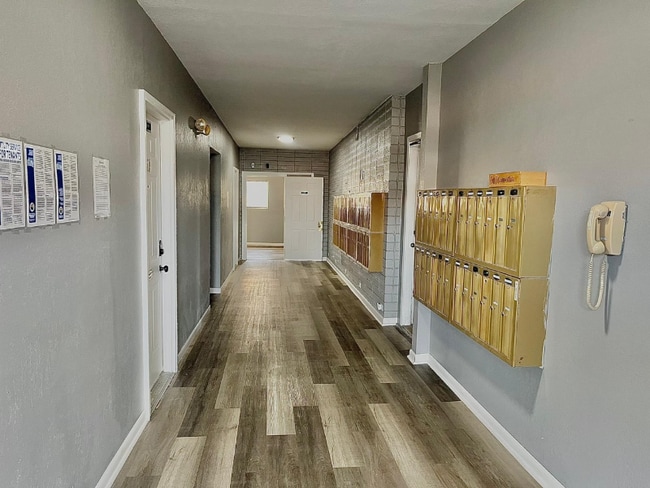 Photo - 111 S Summit St Unit 121