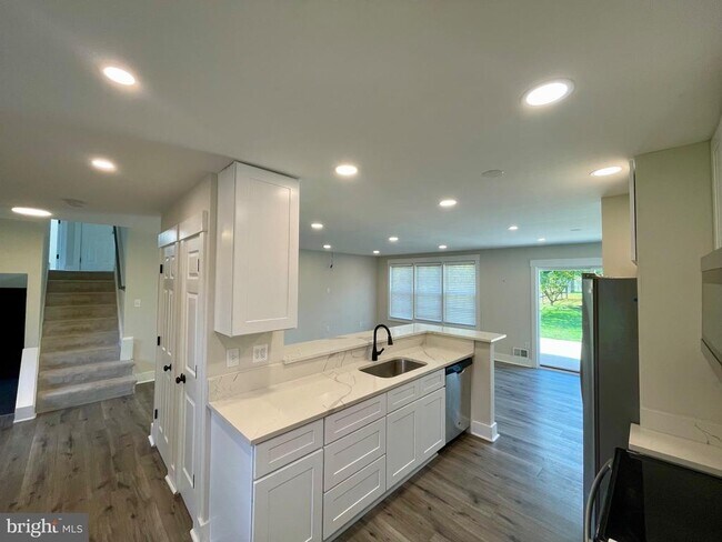 Photo - 2504 Little River Rd