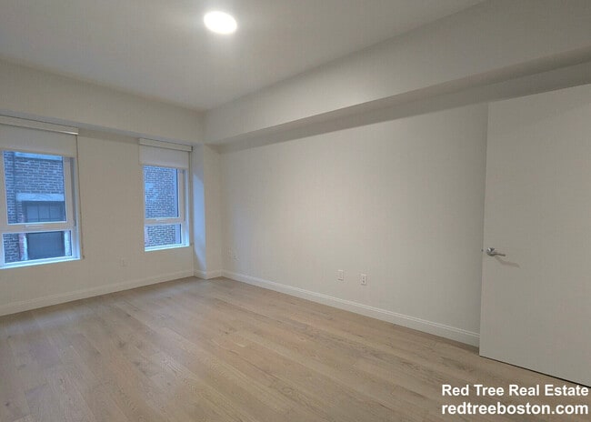 55 Brighton Ave Unit 609