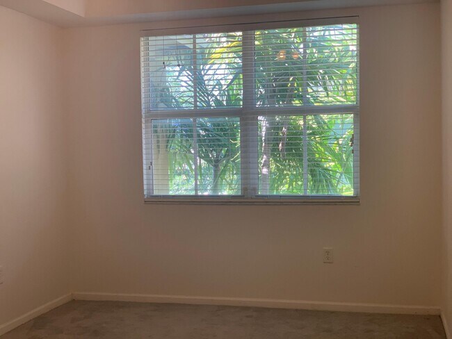 Photo - 10902 NW 83rd St Unit 205