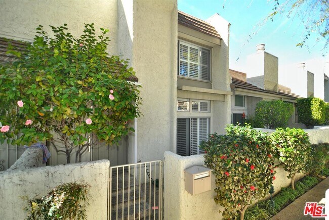 Building Photo - 4241 Colfax Ave Unit D