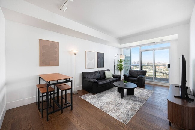 Photo - 219 Fort York Blvd Unit SI ID1563222P